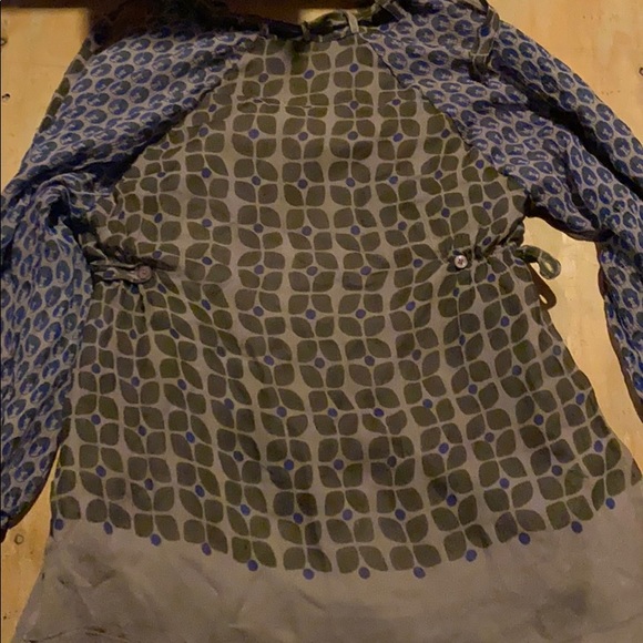 Girls top - Picture 2 of 2